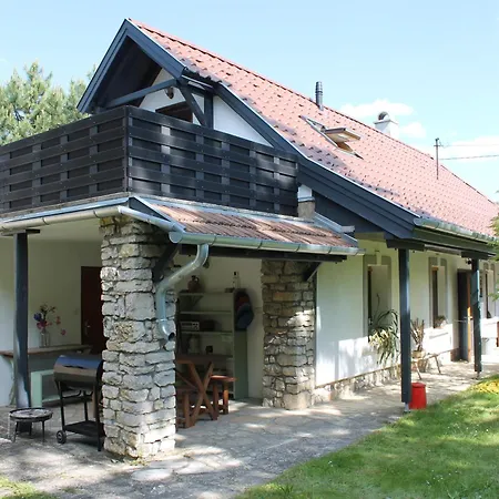 Tatil Evi Marika Nyaralo Vászoly